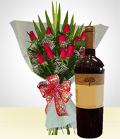 Rosas - Combo Distinción: Bouquet de 12 Rosas + Vino.